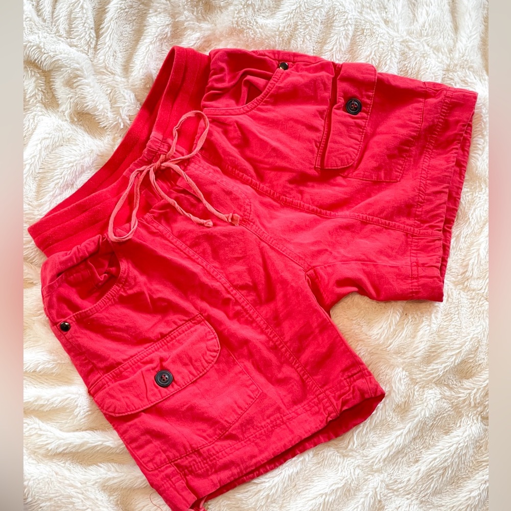 LA Boutique red cargo shorts